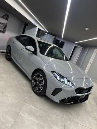 BMW-220i-2025