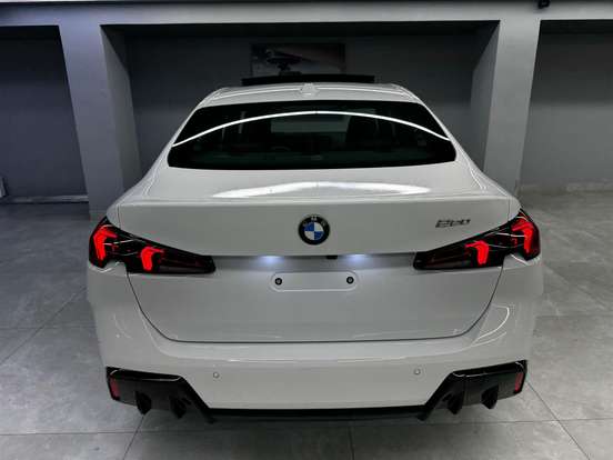 BMW-220i-2025