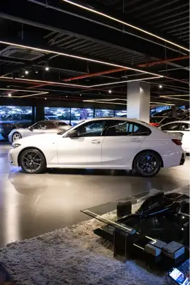 BMW-320i-2024