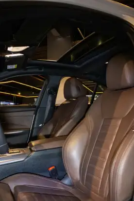 BMW-320i-2024