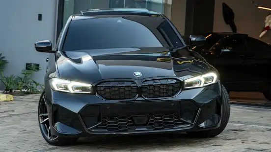 BMW-320i-2024