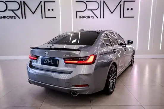 BMW-320i-2024