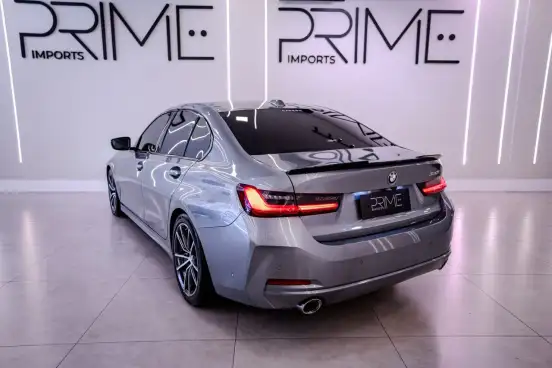 BMW-320i-2024