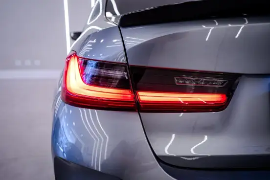 BMW-320i-2024