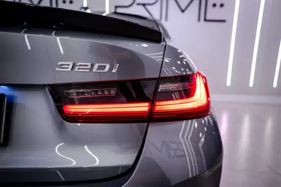 BMW-320i-2024