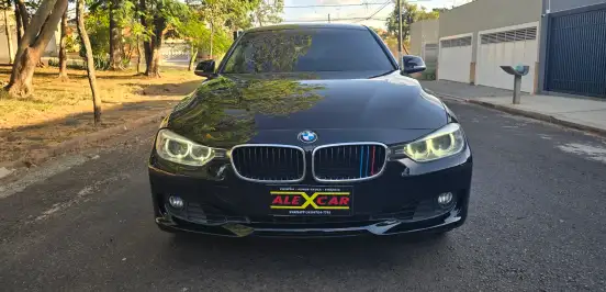 BMW-320i-2013