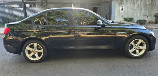 BMW-320i-2013