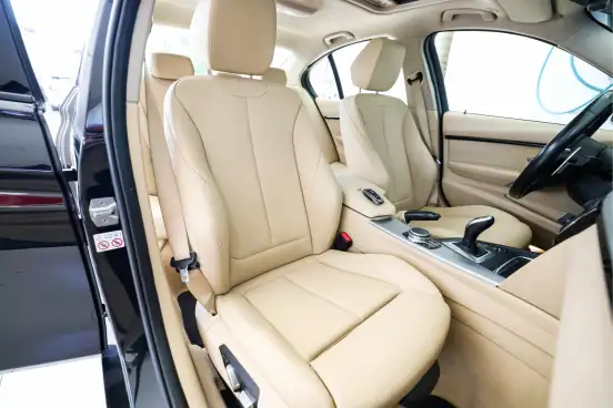 BMW-320i-2018