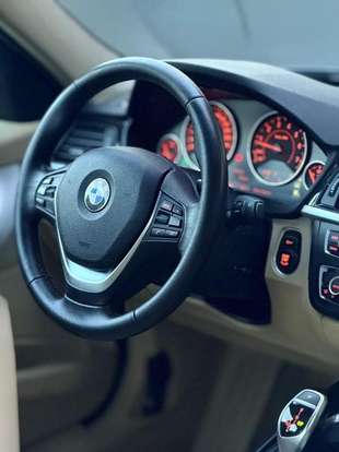 BMW-320i-2015