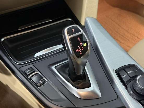 BMW-320i-2015