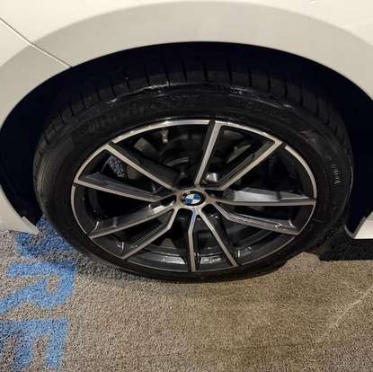 BMW-320i-2024