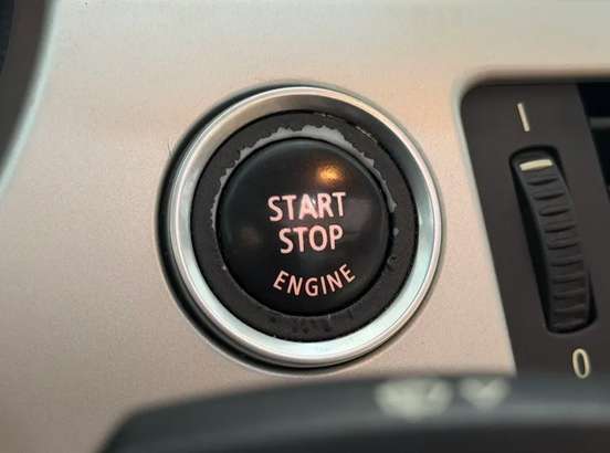 BMW-320i-2010