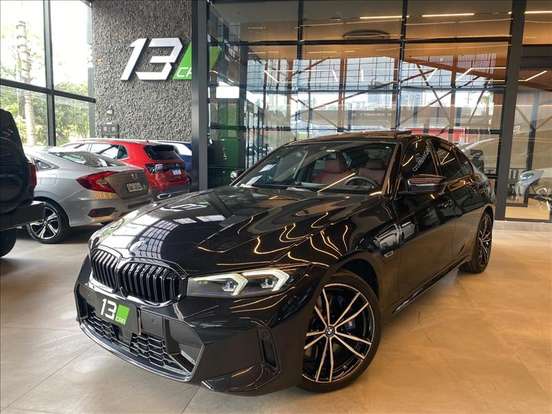 BMW-330e-2023