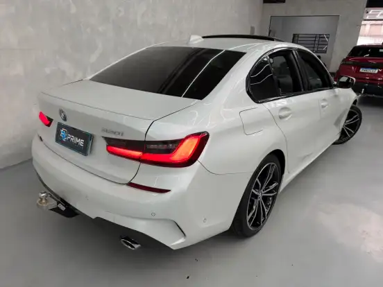 BMW-330i-2.0 16V TURBO GASOLINA M SPORT AUTOMÁTICO BMW-330i-2018