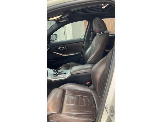 BMW-330i-2.0 16V TURBO GASOLINA M SPORT AUTOMÁTICO BMW-330i-2019