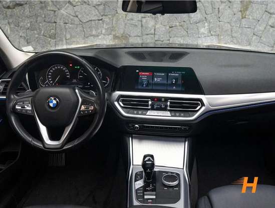 BMW-330i-2019