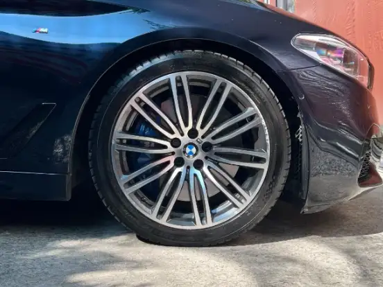 BMW-540i-3.0 24V TURBO GASOLINA M SPORT AUTOMÁTICO BMW-540i-2017