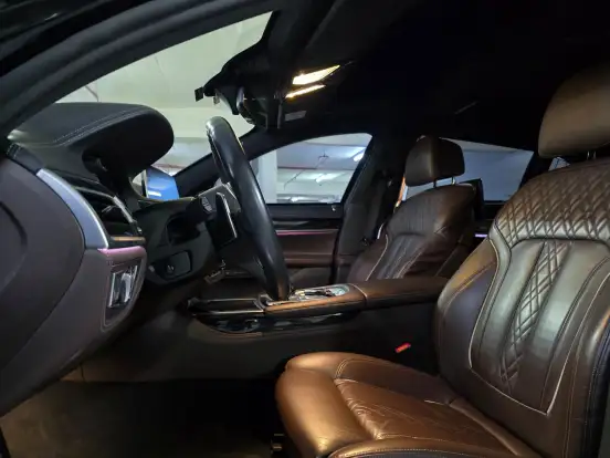 BMW-745Le-2021