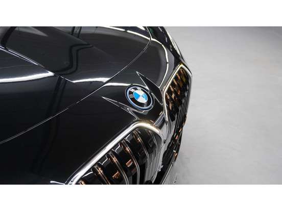 BMW-i7-2023