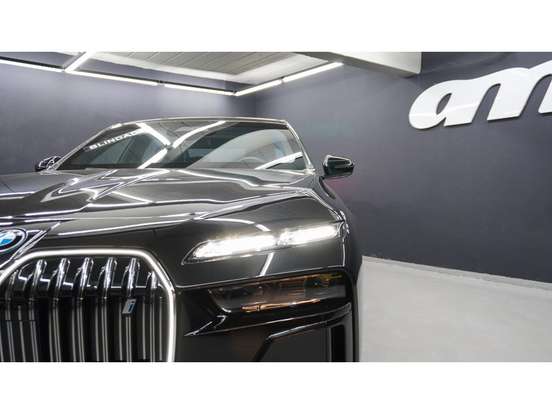 BMW-i7-ELÉTRICO XDRIVE60 M SPORT BMW-i7-2023