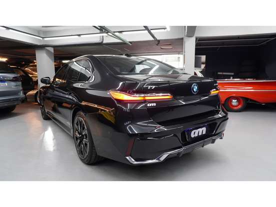 BMW-i7-ELÉTRICO XDRIVE60 M SPORT BMW-i7-2023