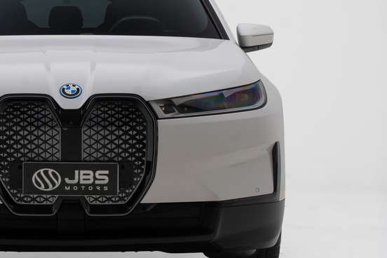 BMW-iX-2023
