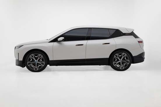 BMW-iX-2023