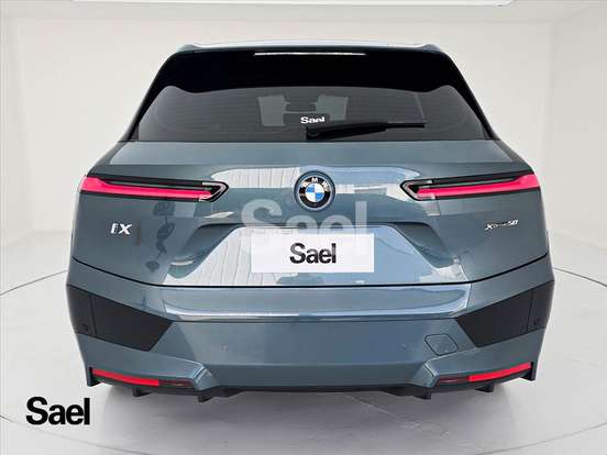 BMW-iX-2023