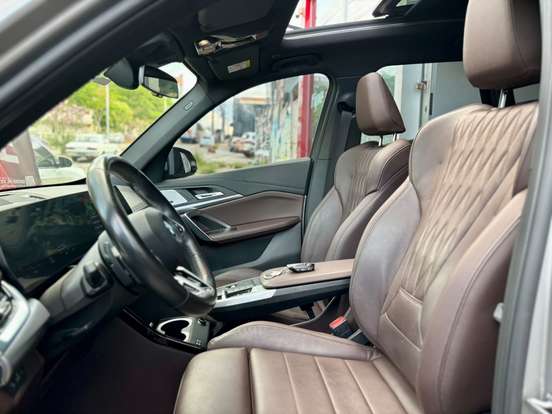 BMW-iX1-2023
