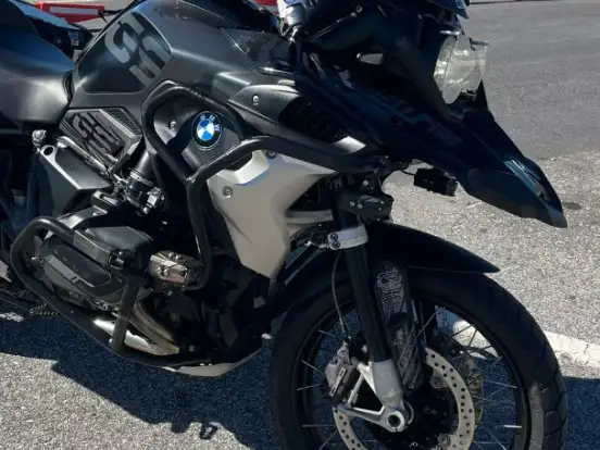 BMW-R 1250 GS TRIPLE BLACK BMW-R 1250 GS TRIPLE BLACK-2022