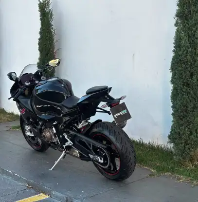 BMW-S 1000 RR-2021