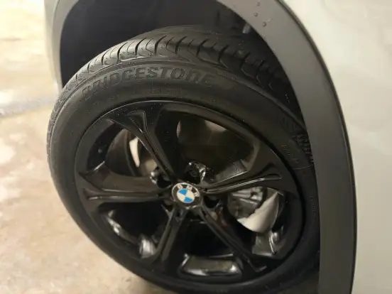 BMW-X1-2.0 16V TURBO GASOLINA SDRIVE20I 4P AUTOMÁTICO BMW-X1-2013