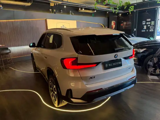 BMW-X1-2024