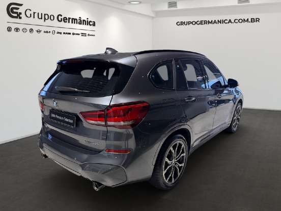 BMW-X1-2021