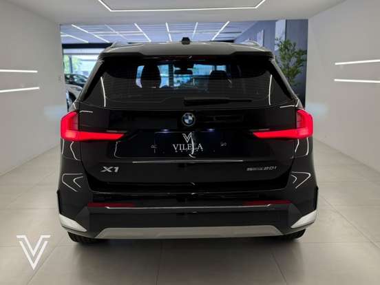 BMW-X1-2024