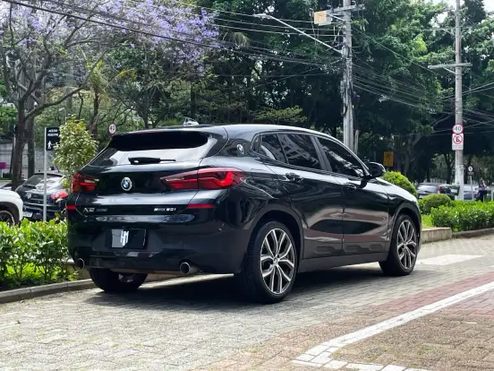 BMW-X2-2021