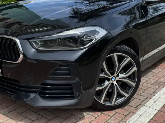 BMW-X2-2021