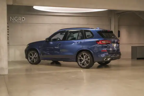 BMW-X5-2022