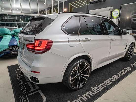 BMW-X5-3.0 4X4 M50D I6 TURBO DIESEL 4P AUTOMÁTICO BMW-X5-2015