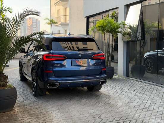 BMW-X5-3.0 I6 TURBO HÍBRIDO XDRIVE45E M SPORT AUTOMÁTICO BMW-X5-2021
