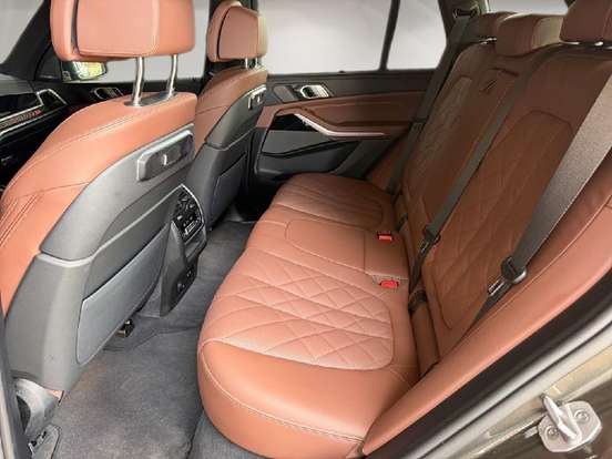 BMW-X5-2025