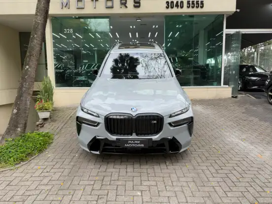 BMW-X7-4.4 V8 GASOLINA M60i STEPTRONIC BMW-X7-2023