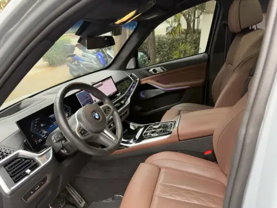 BMW-X7-4.4 V8 GASOLINA M60i STEPTRONIC BMW-X7-2023