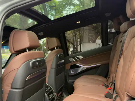 BMW-X7-4.4 V8 GASOLINA M60i STEPTRONIC BMW-X7-2023