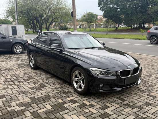 BMW-320i-2013