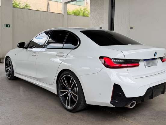 BMW-320i-2.0 16V TURBO FLEX M SPORT AUTOMÁTICO BMW-320i-2023