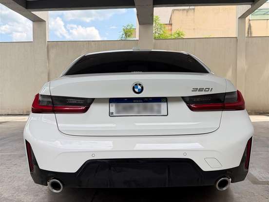BMW-320i-2.0 16V TURBO FLEX M SPORT AUTOMÁTICO BMW-320i-2023