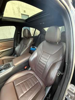 BMW-320i-2023