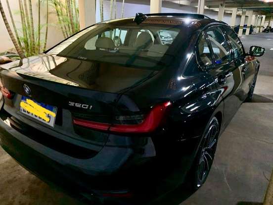 BMW-320i-2020