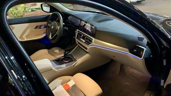 BMW-320i-2020